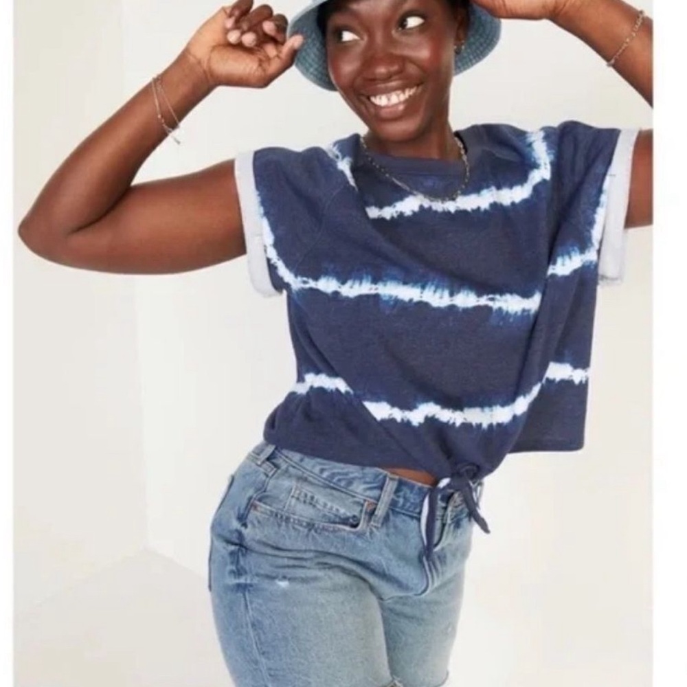 RED Old Navy Tie Dye Knot Tee